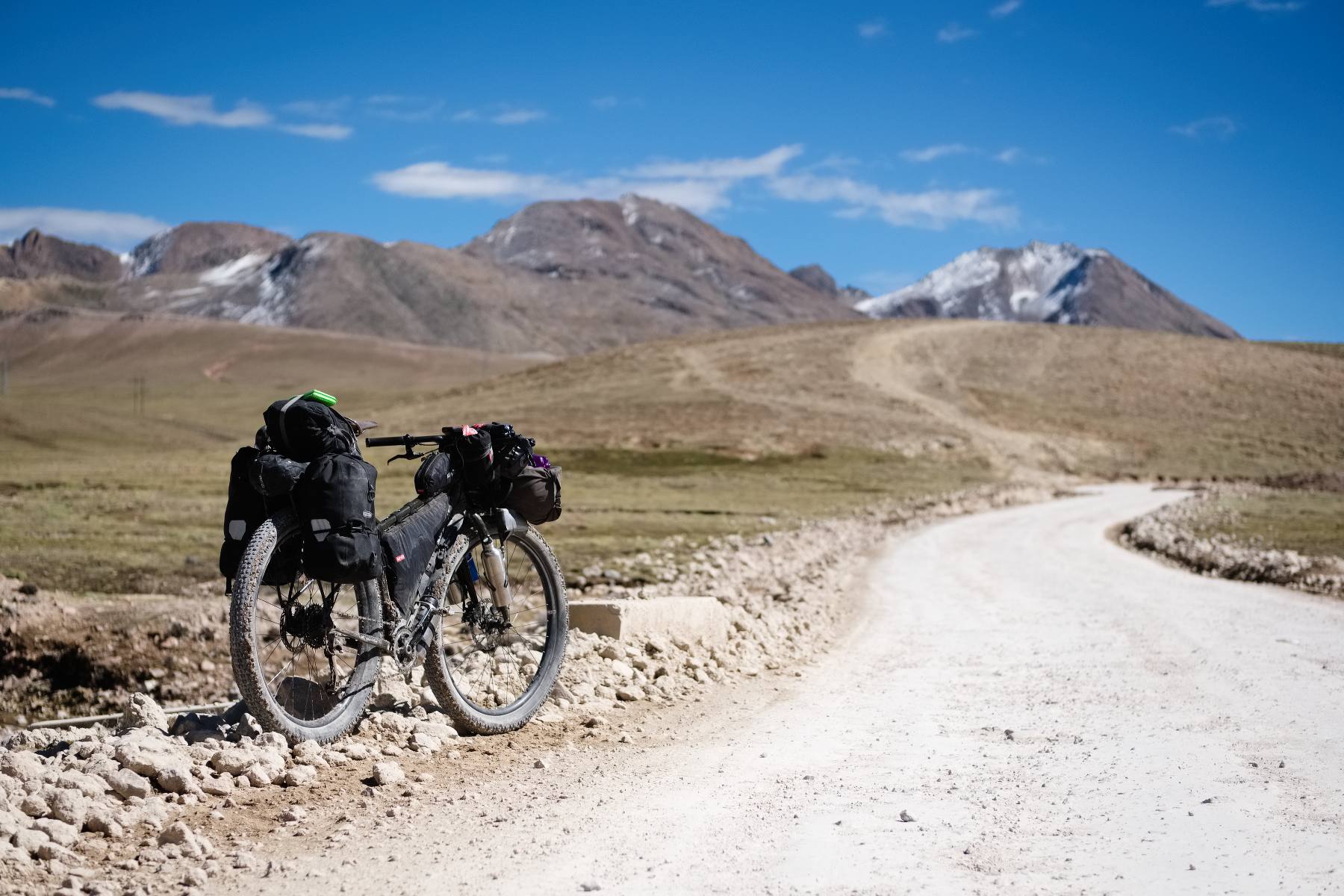 cycling to the pass at 4700m